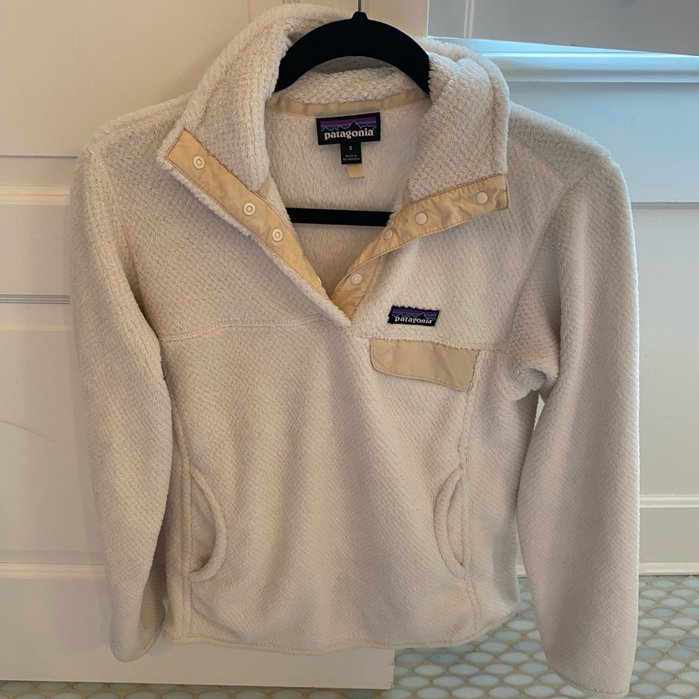 White Patagonia Fleece